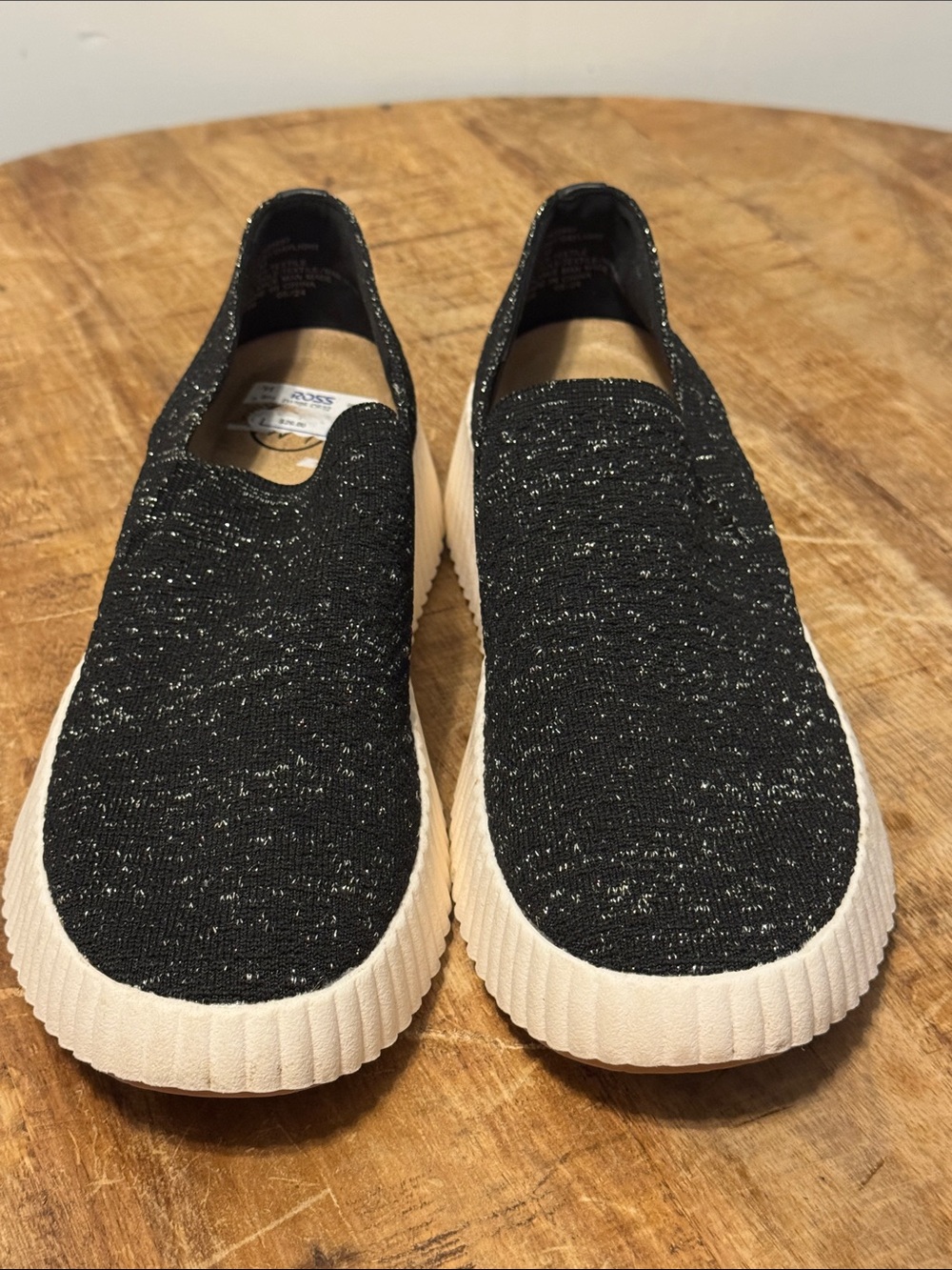 White Mountain metallic Black Slip-On Platform Knit Sneakers Size 10 - Picture 4 of 6